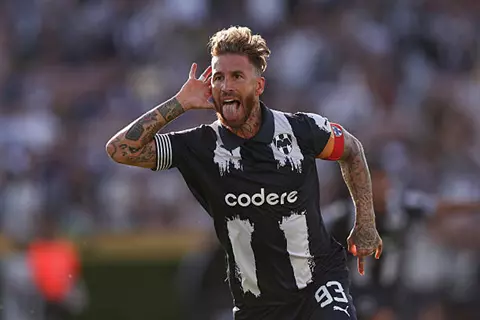 مدافع يسجل أكثر من المهاجمين.. راموس يكتب التاريخ في كأس العالم للأندية (صور)